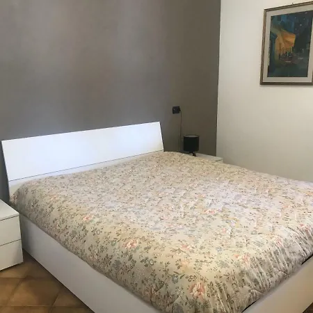 Schone Ferienwohnung Am Gardasee Mit Pool In Mieten - Nadia