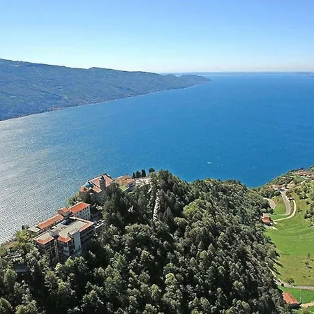 Schone Ferienwohnung Am Gardasee Mit Pool In Mieten - Nadia Apartmán