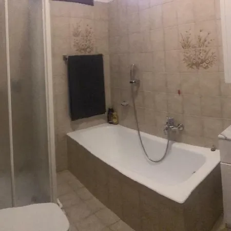 Schone Ferienwohnung Am Gardasee Mit Pool In Mieten - Nadia