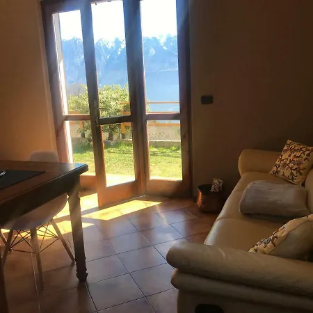 Schone Ferienwohnung Am Gardasee Mit Pool In Mieten - Nadia Apartmán