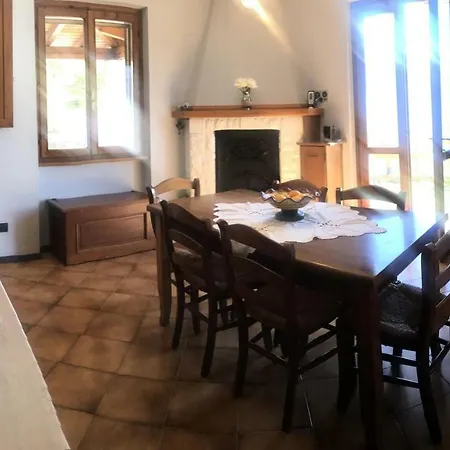 Schone Ferienwohnung Am Gardasee Mit Pool In Mieten - Nadia Tignale