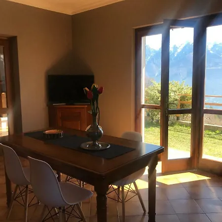 Schone Ferienwohnung Am Gardasee Mit Pool In Mieten - Nadia Apartmán Tignale